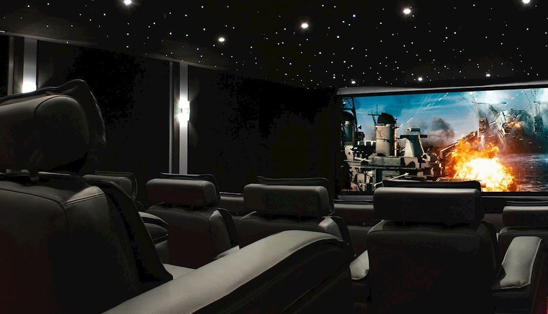 salle de projection avec fauteuils home-cinema relax électrique